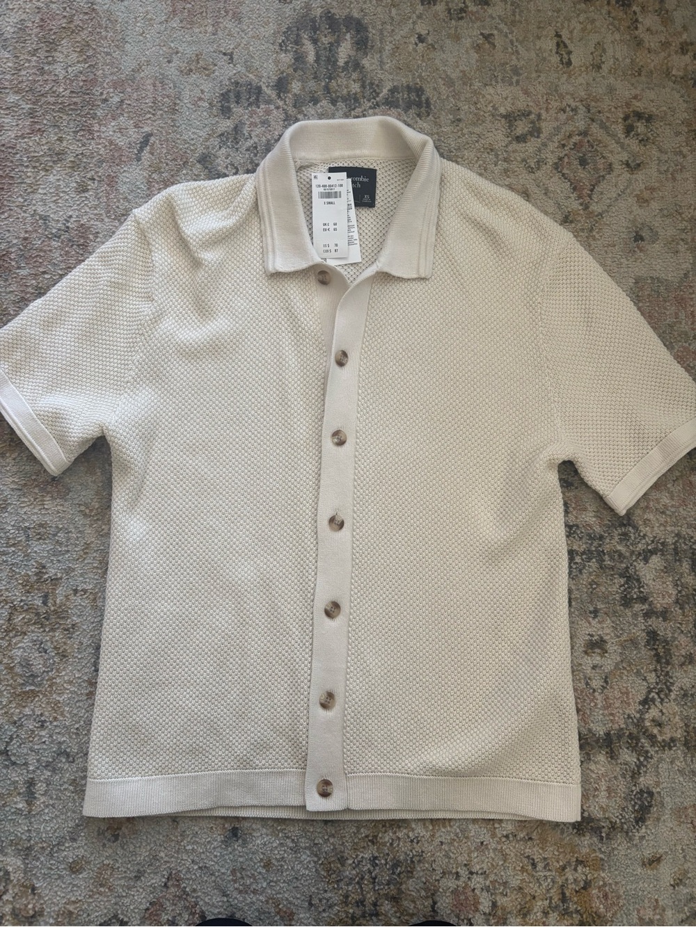 Abercrombie & Fitch Cream Short-Sleeve Button-Down Knit Polo